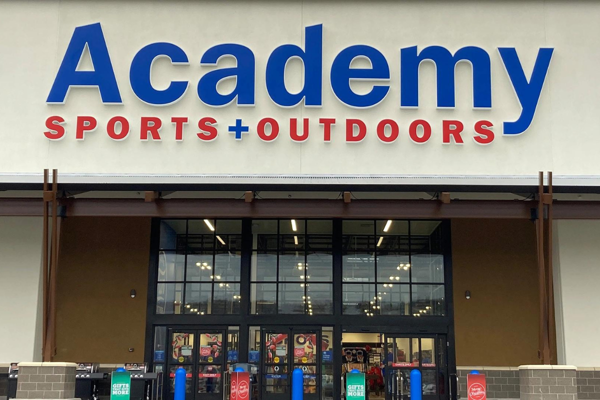 Does Academy Take Apple Pay?
