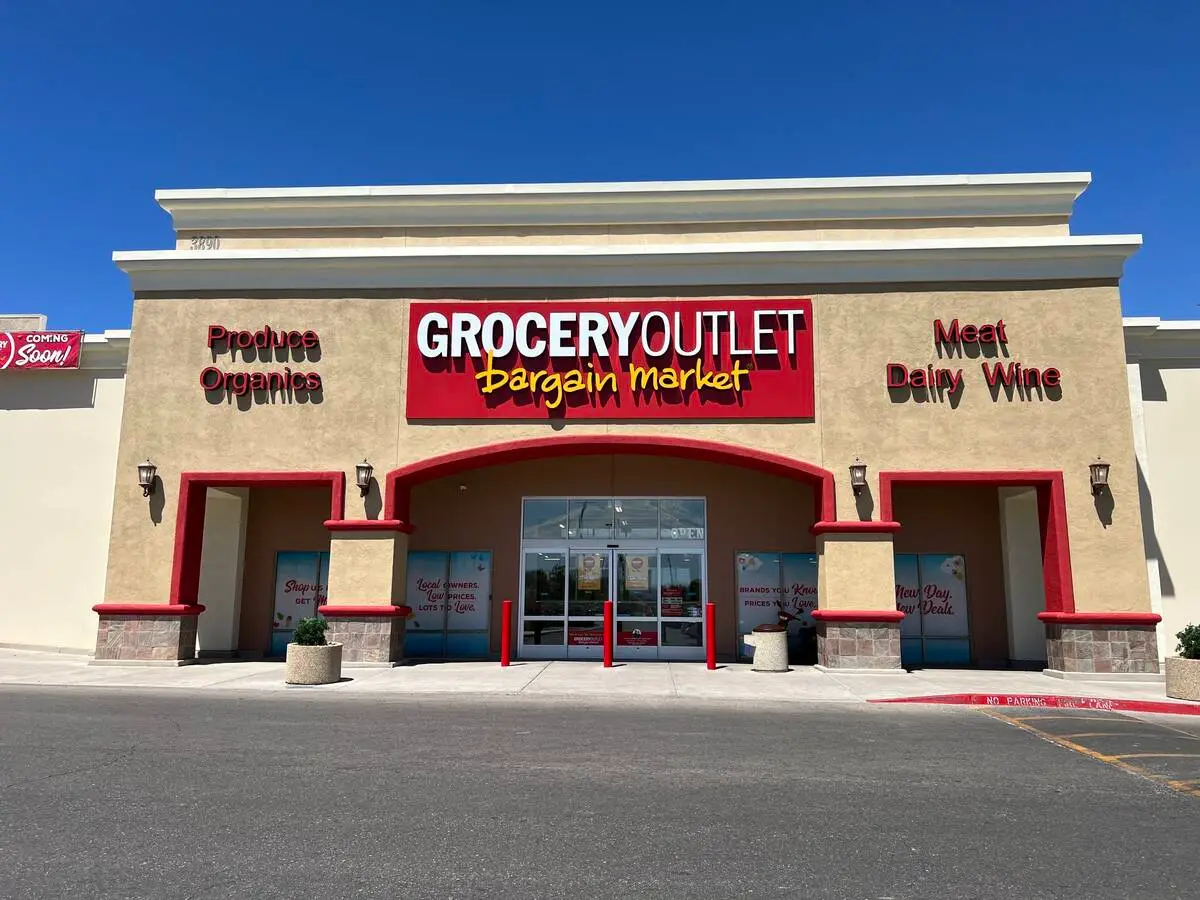 Does Grocery Outlet Take Apple Pay?