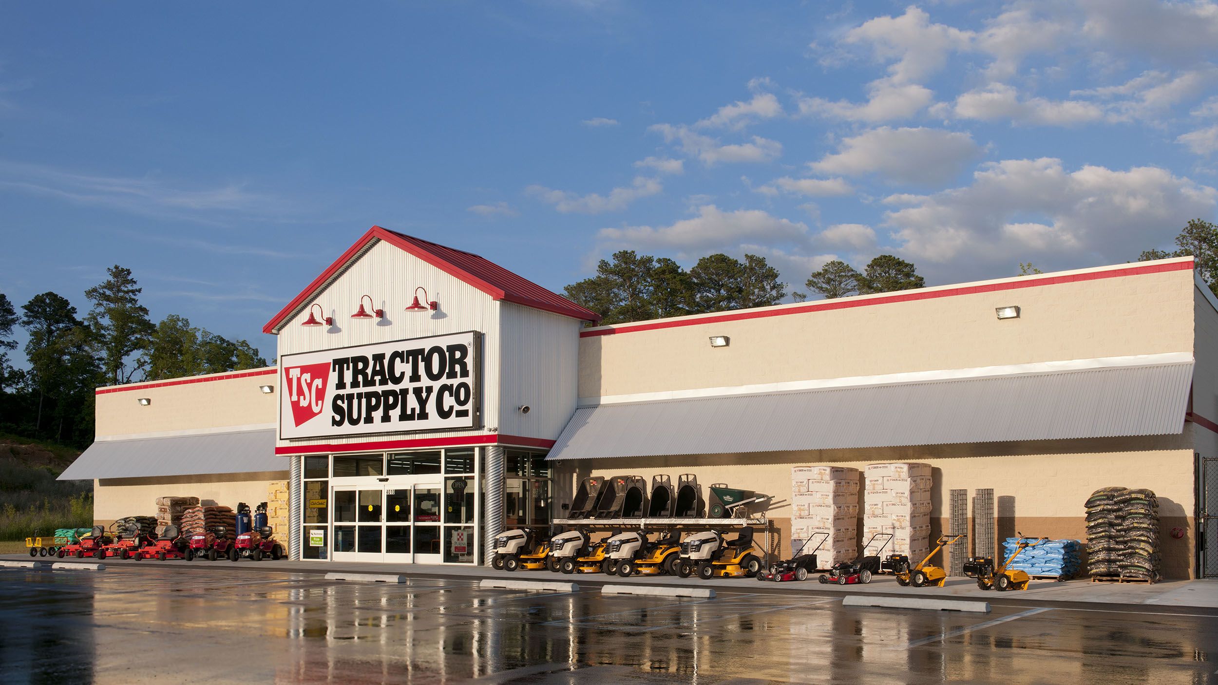 Does Tractor Supply Take Apple Pay?